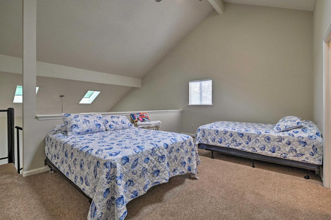 Golf Colony Condo Less Than 2 Mi To Surfside Beach! Миртл-Бич Экстерьер фото